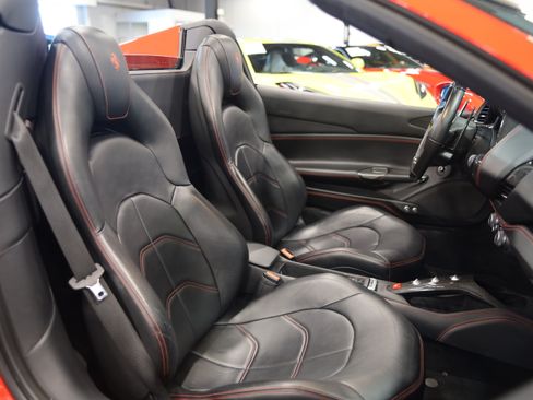 Used 2017 Ferrari 488 Spider RWD image 40