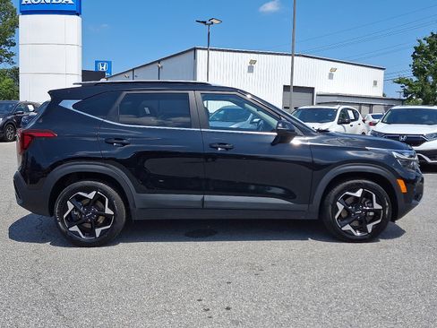 Certified 2024 Kia Seltos EX image 7