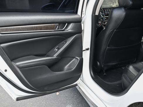 Used 2022 Honda Accord Touring image 44