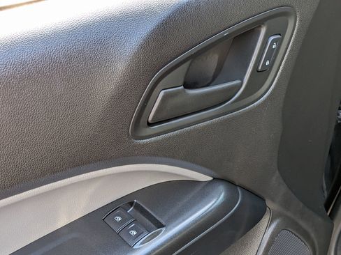 Used 2016 GMC Canyon SL RWD image 9