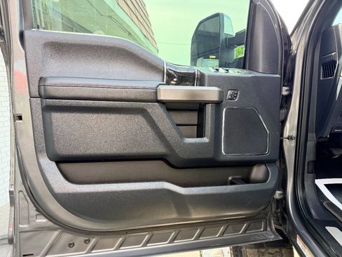 Used 2022 Ford F450 Platinum w/ FX4 Off-Road Package image 31