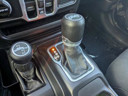 Used 2018 Jeep Wrangler Unlimited Sport S AWD/4WD image 11