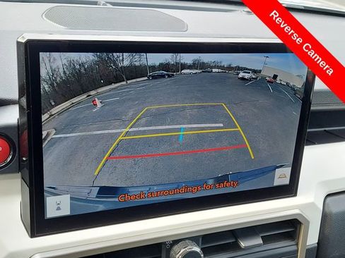 Used 2024 Toyota Tacoma TRD Off-Road image 11