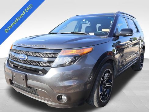 Used 2015 Ford Explorer Sport w/ Equipment Group 401A AWD/4WD image 2