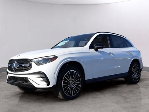 Used 2026 Mercedes-Benz GLC 300 4MATIC image 3