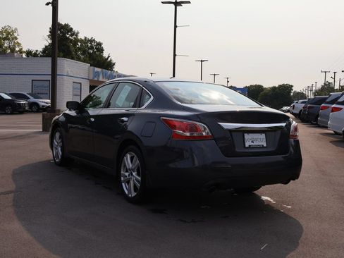 Used 2013 Nissan Altima 3.5 S FWD image 5