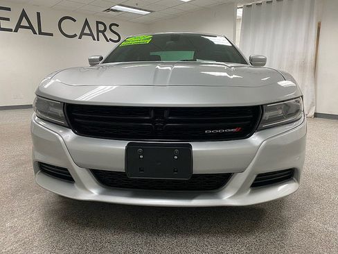 Used 2021 Dodge Charger SXT w/ Leather Interior Group image 3