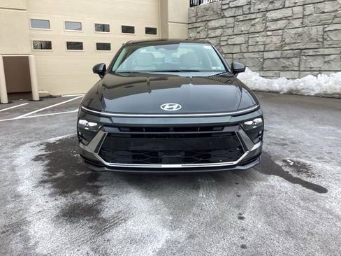 New 2026 Hyundai Sonata Limited FWD image 2