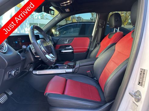 Certified 2022 Mercedes-Benz GLB 35 AMG 4MATIC image 4