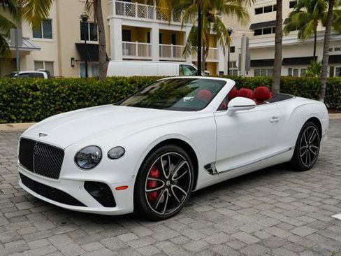 Used 2024 Bentley Continental GT V8 image 2