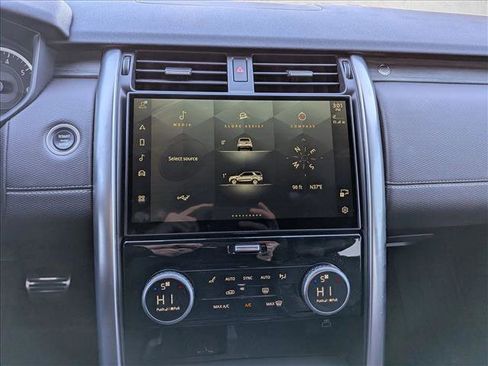 Used 2023 Land Rover Discovery S R-Dynamic image 14
