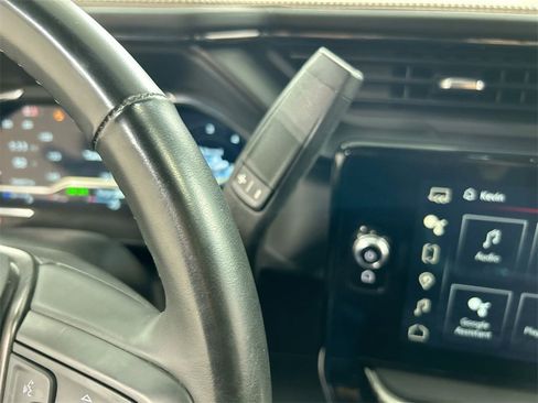 Used 2024 GMC Sierra 2500 AT4 w/ Technology Package image 17