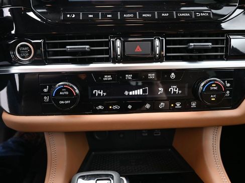 Used 2024 Nissan Pathfinder Platinum w/ Cargo Package image 15