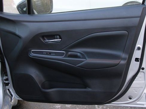 New 2025 Nissan Versa SR w/ Trunk Package image 30