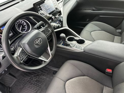 Used 2024 Toyota Camry LE image 10