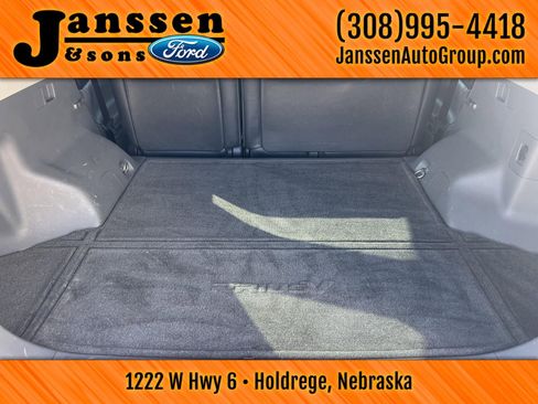 Used 2014 Toyota Prius V Five image 9