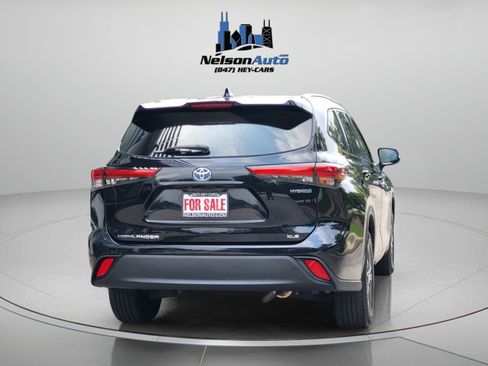 Used 2021 Toyota Highlander XLE FWD image 5