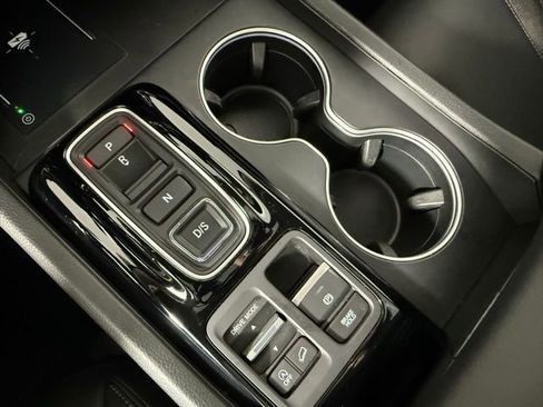Used 2024 Honda Pilot Touring image 25
