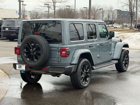 Used 2024 Jeep Wrangler Unlimited Sahara w/ Dual Top Group image 7