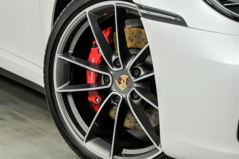 Used 2020 Porsche 911 Carrera S RWD image 3