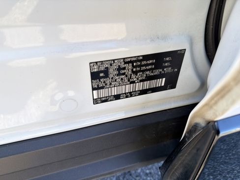 Certified 2023 Toyota RAV4 SE image 32