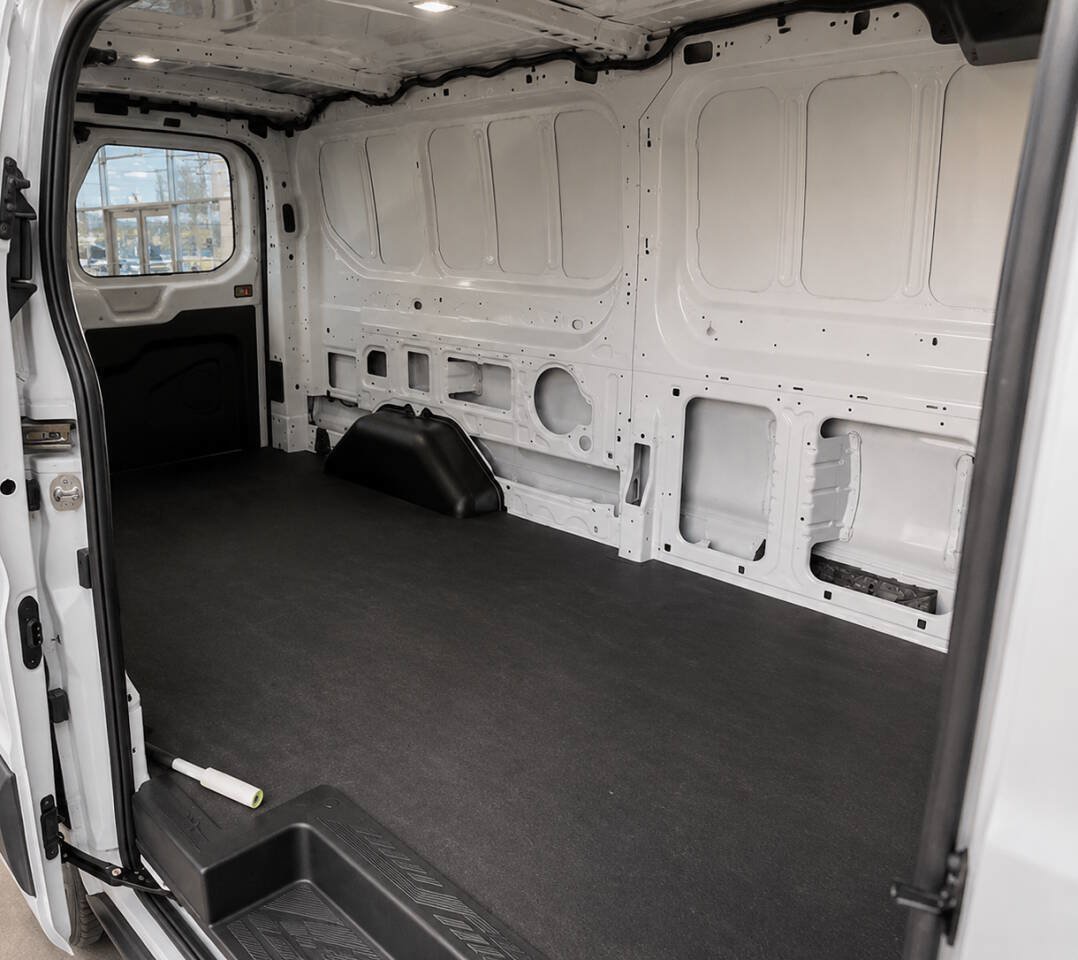 Used 2024 Ford Transit 250 Low Roof RWD image 7
