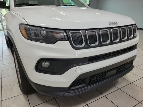 Used 2022 Jeep Compass Latitude AWD/4WD image 24