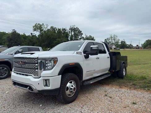 Used 2022 GMC Sierra 3500 Denali AWD/4WD image 2