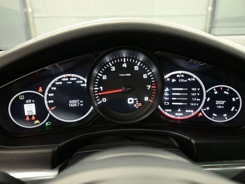 Used 2022 Porsche Panamera Platinum Edition RWD image 19