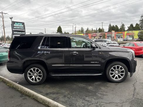 Used 2017 GMC Yukon Denali image 11