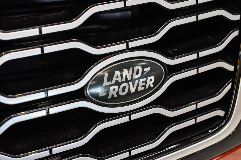 Used 2018 Land Rover Range Rover HSE AWD/4WD image 11