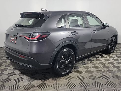 Certified 2023 Honda HR-V LX image 4