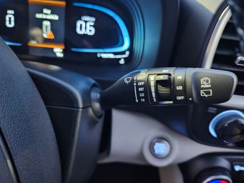 New 2026 Hyundai Venue SEL image 16