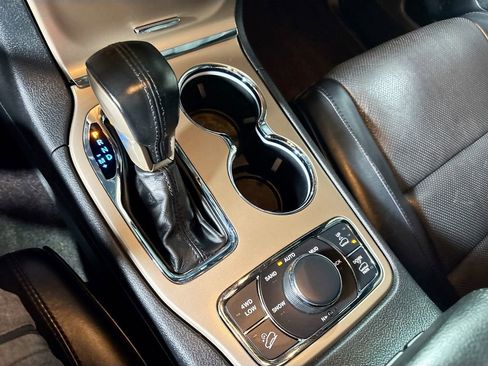 Used 2016 Jeep Grand Cherokee Summit w/ Platinum Series Group AWD/4WD image 18