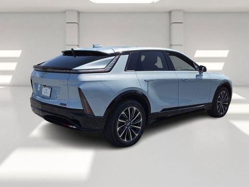 New 2026 Cadillac Lyriq Sport AWD/4WD image 5