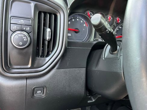 Used 2020 Chevrolet Silverado 1500 Custom w/ Custom Value Package image 27