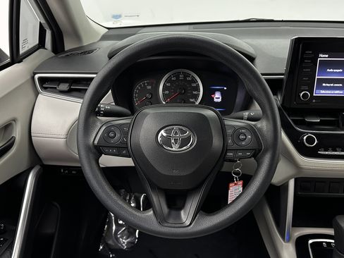 Used 2022 Toyota Corolla Cross L image 22