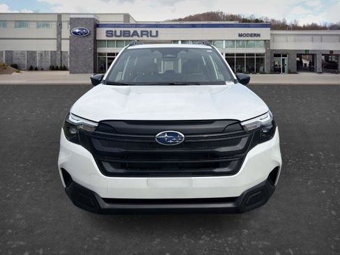 Used 2025 Subaru Forester w/ Convenience Package #2 AWD/4WD image 2