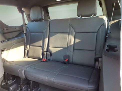 Used 2023 Chevrolet Tahoe LT w/ Luxury Package AWD/4WD image 13