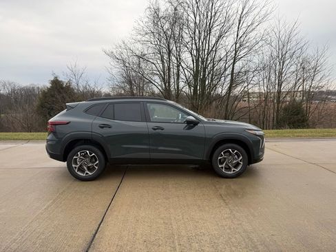 New 2026 Chevrolet Trax LT w/ Driver Confidence Package image 2