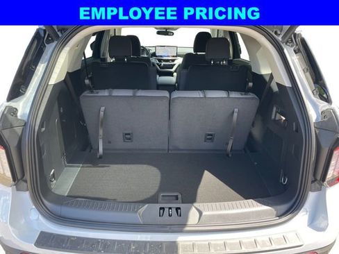 New 2026 Ford Explorer Active AWD/4WD image 5