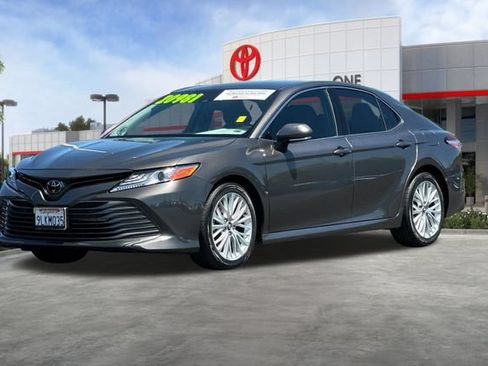Used 2018 Toyota Camry XLE w/ Audio Package FWD image 10