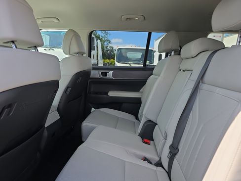 Used 2026 Hyundai Santa Fe SEL FWD image 15