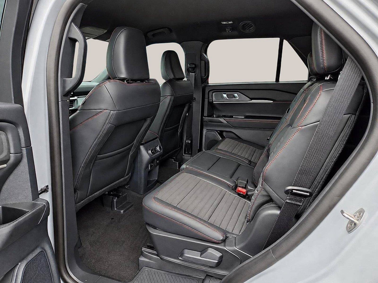 New 2026 Ford Explorer ST-Line w/ Premium Package RWD image 13