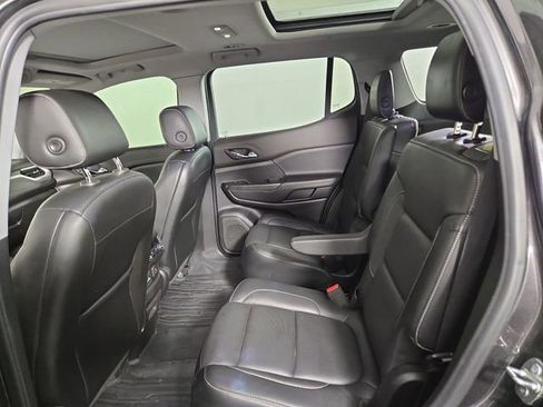 Used 2019 GMC Acadia SLT w/ LPO, Floor Liner Package AWD/4WD image 15