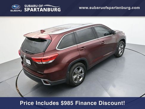 Used 2018 Toyota Highlander Limited Platinum image 24