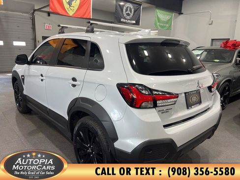 Used 2025 Mitsubishi Outlander Sport AWD image 4