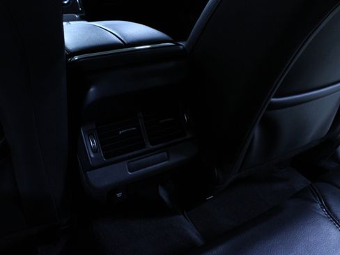 Used 2020 Land Rover Range Rover Evoque S image 24