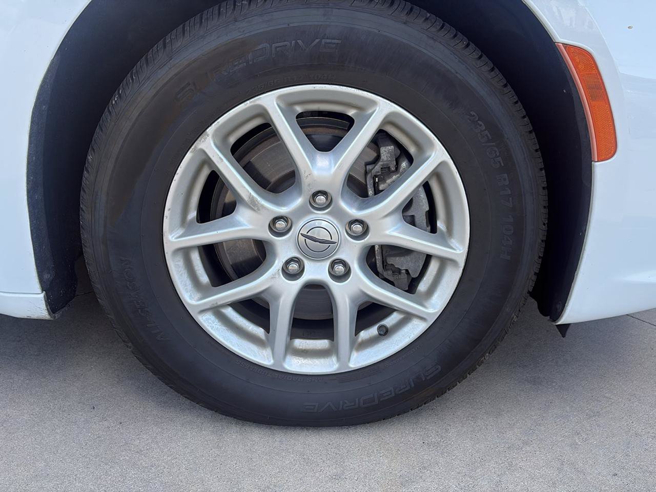 Used 2022 Chrysler Pacifica Touring-L FWD image 8