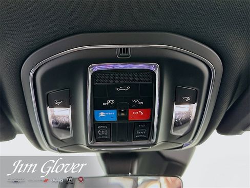 New 2025 Jeep Grand Cherokee Laredo image 23